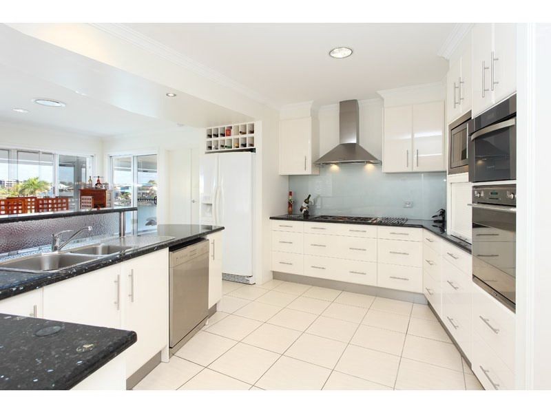51 Anchorage Drive, Raby Bay QLD 4163