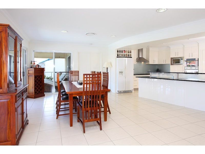 51 Anchorage Drive, Raby Bay QLD 4163