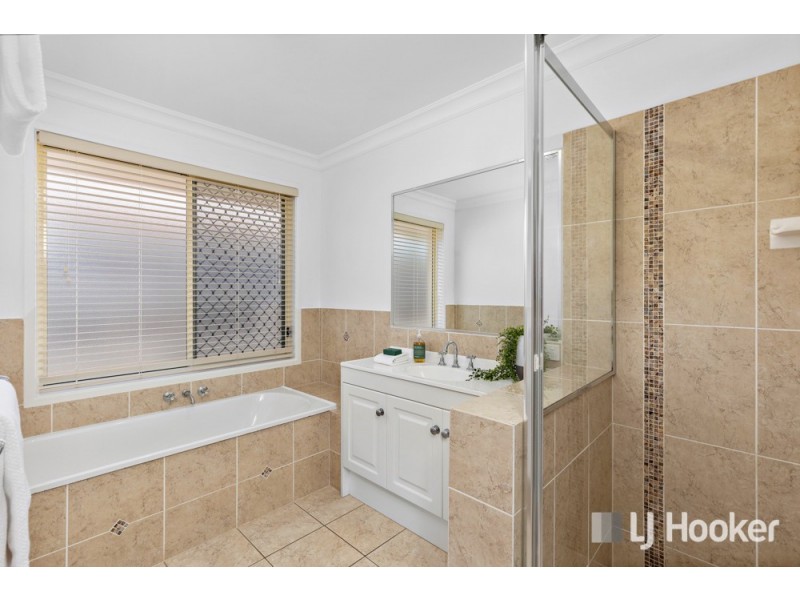 35 Trafalgar Vale Avenue, Wellington Point QLD 4160