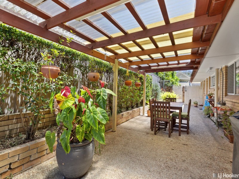 2 Cresthaven Drive, Mansfield QLD 4122