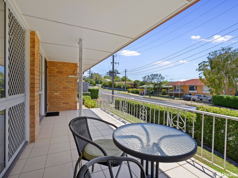 2 Cresthaven Drive, Mansfield QLD 4122