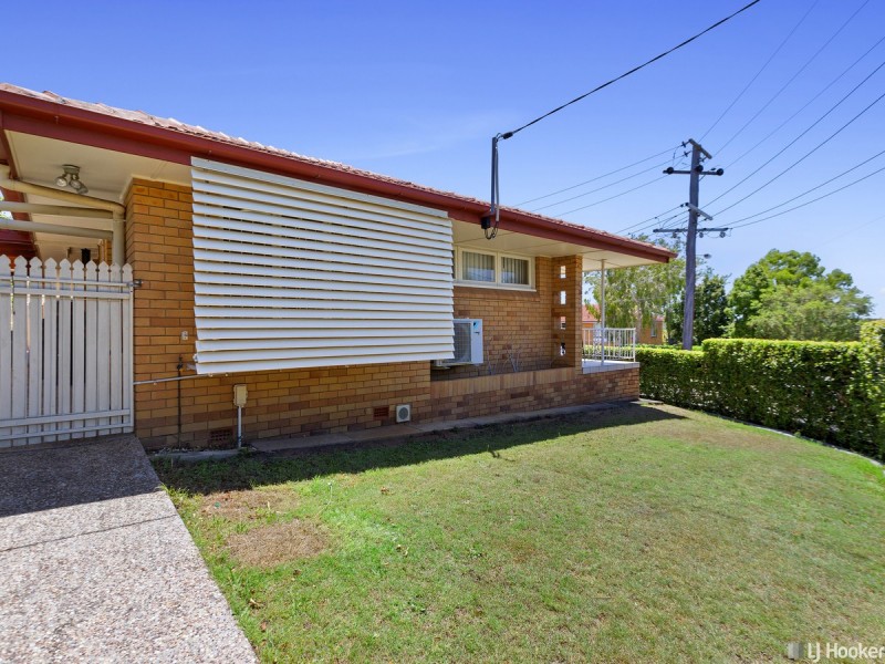 2 Cresthaven Drive, Mansfield QLD 4122
