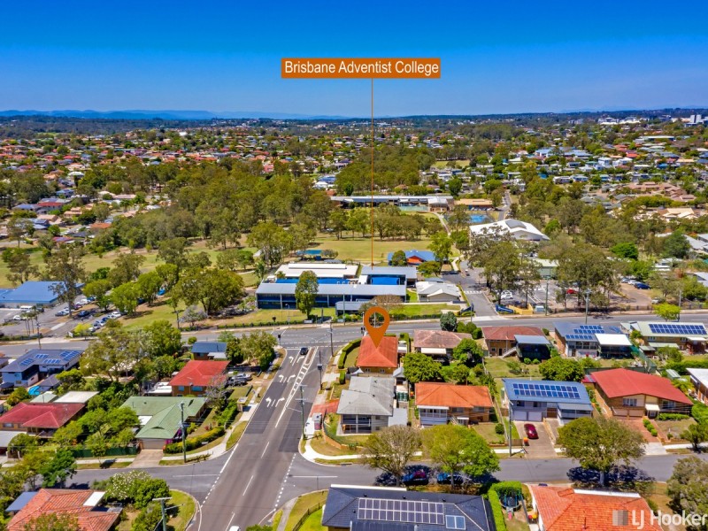 2 Cresthaven Drive, Mansfield QLD 4122