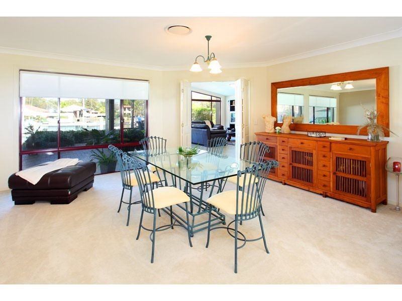 36 Cayman Crescent, Raby Bay QLD 4163
