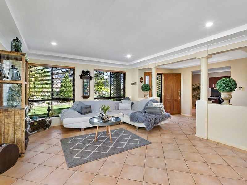 34 Torquay Road, Redland Bay QLD 4165