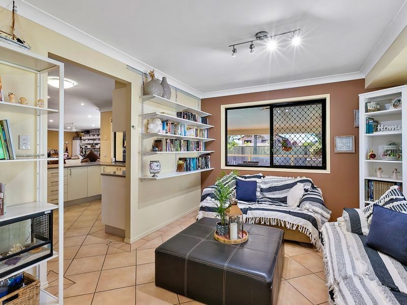 34 Torquay Road, Redland Bay QLD 4165
