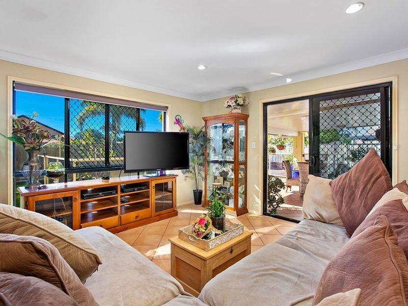 34 Torquay Road, Redland Bay QLD 4165