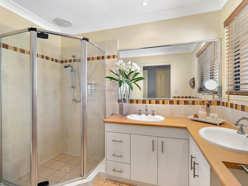 34 Torquay Road, Redland Bay QLD 4165