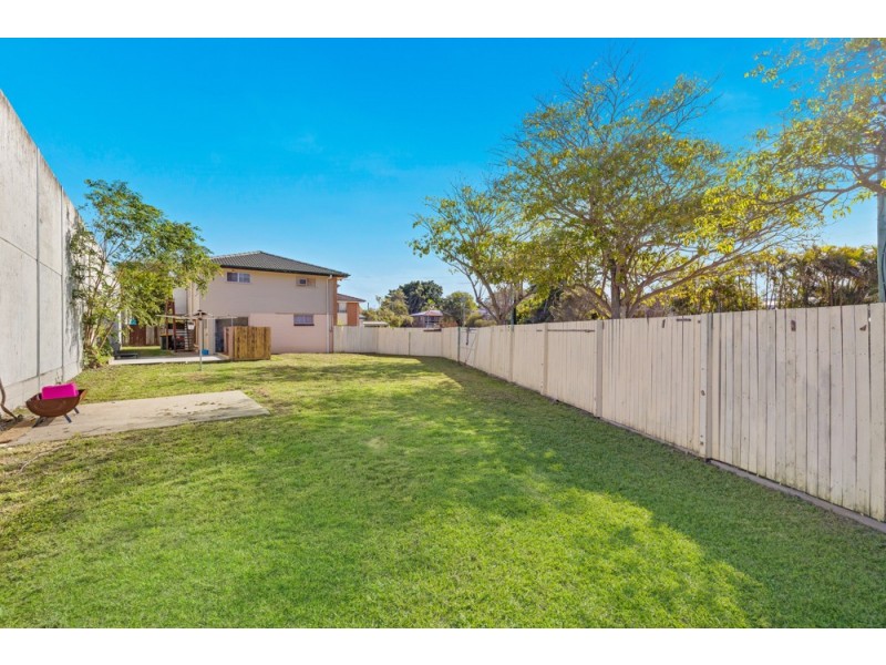 10 Clare Avenue, Wynnum West QLD 4178