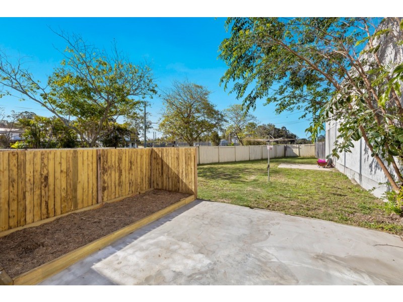 10 Clare Avenue, Wynnum West QLD 4178