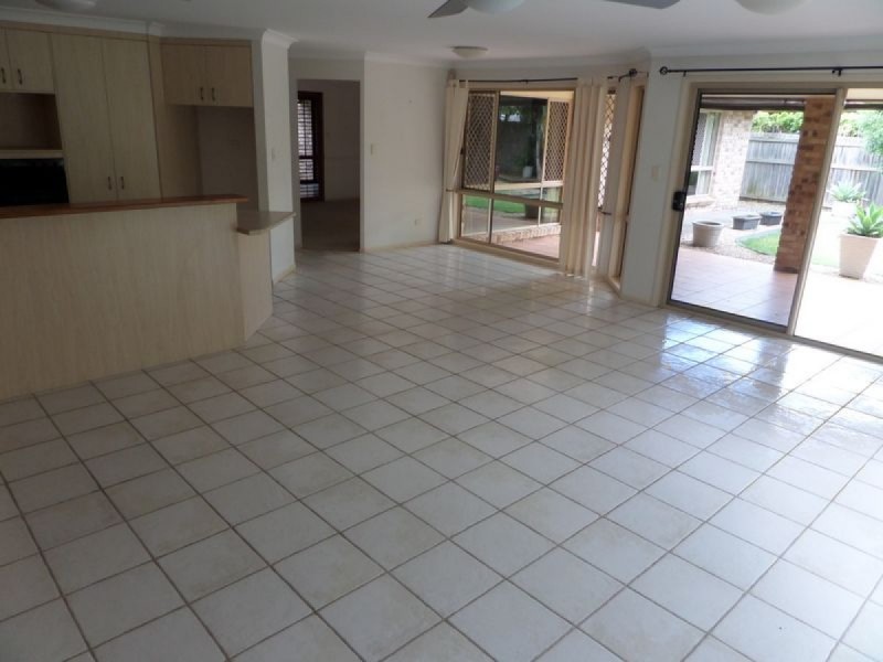 5 Stephen Court, Cleveland QLD 4163