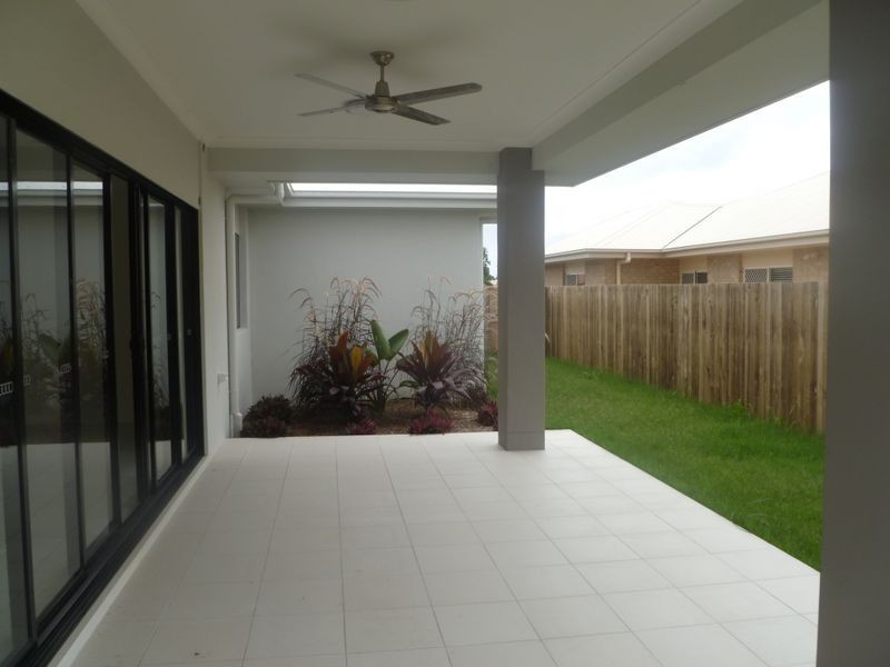 18 Valencia Springs Drive, Redland Bay QLD 4165