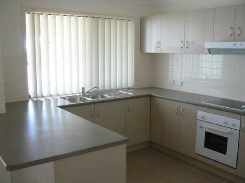 11 Lindeman Place, Redland Bay QLD 4165