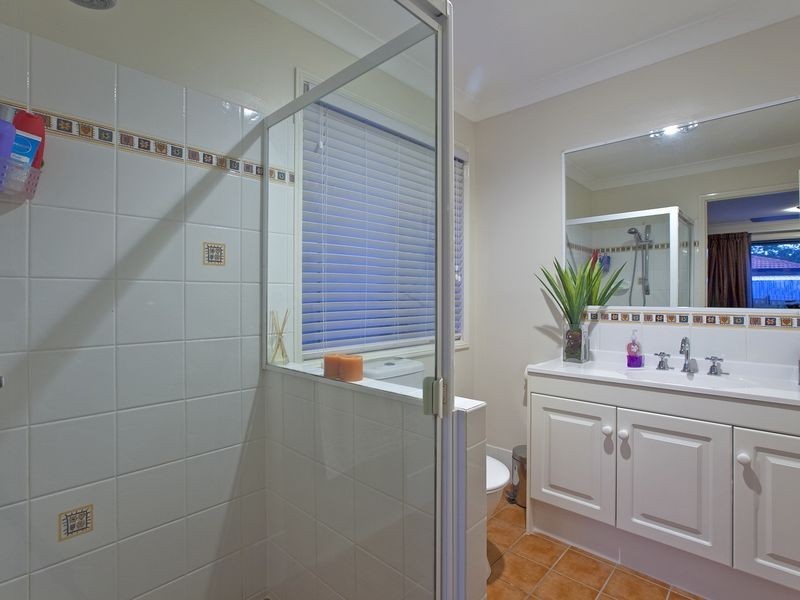 4 Veitch Close, Wellington Point QLD 4160