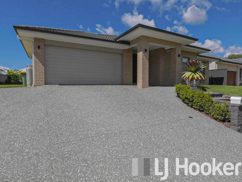 4 Vanstone Way, Redland Bay QLD 4165