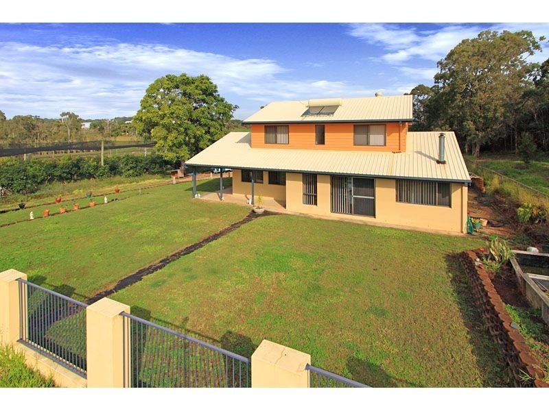 106 Giles Road, Redland Bay QLD 4165