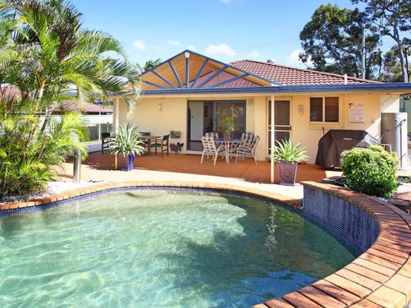 101 Island Street, Cleveland QLD 4163