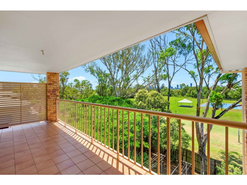 4/46 Robinson Street, Coorparoo QLD 4151