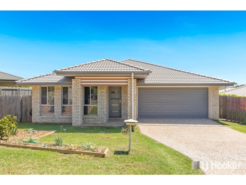 101 Bankswood Drive, Redland Bay QLD 4165