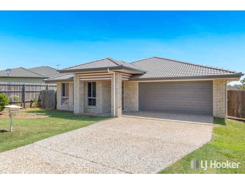 101 Bankswood Drive, Redland Bay QLD 4165