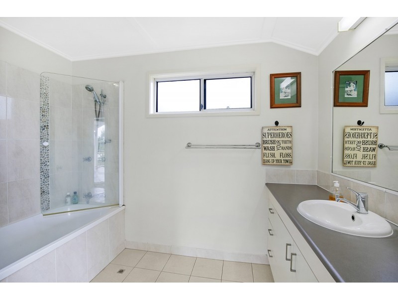 2142 Wynnum Road, Wynnum West QLD 4178