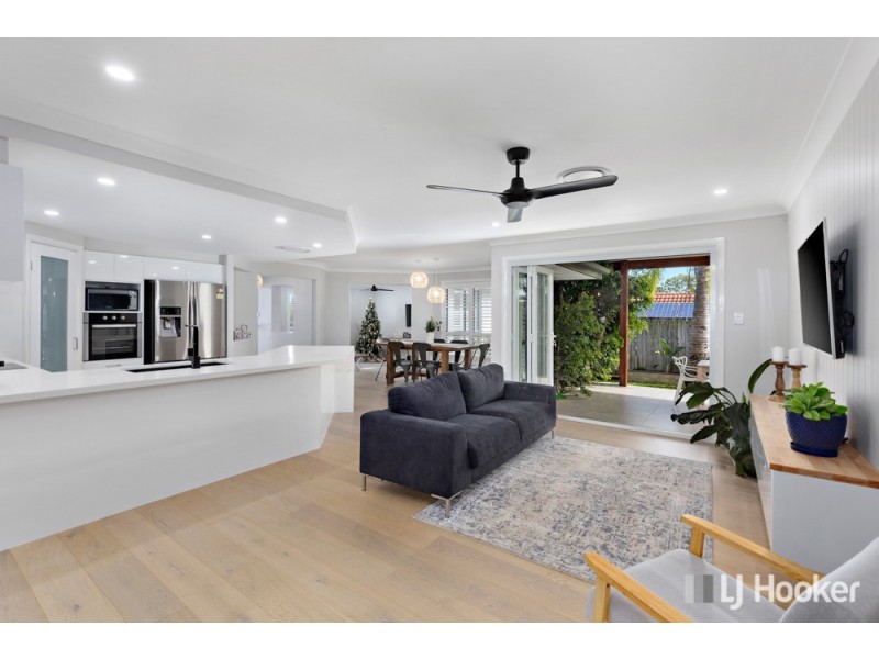 21 Manor Drive, Wellington Point QLD 4160