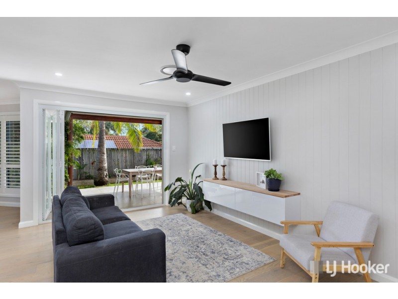 21 Manor Drive, Wellington Point QLD 4160