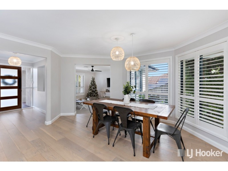 21 Manor Drive, Wellington Point QLD 4160