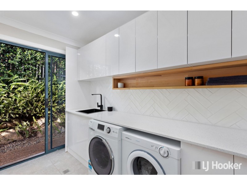 21 Manor Drive, Wellington Point QLD 4160