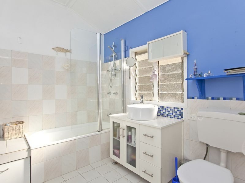 18 Starkey Street, Wellington Point QLD 4160