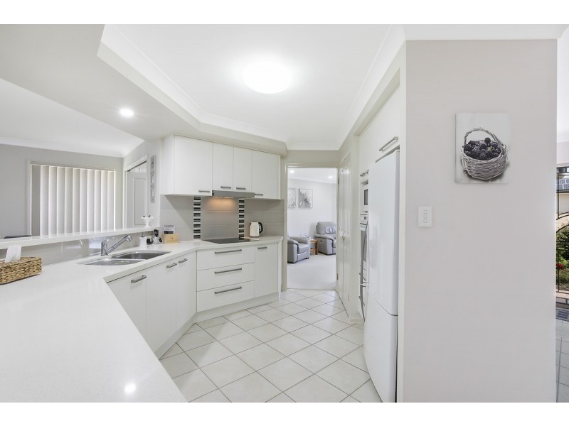 8 Carolena Street, Cleveland QLD 4163