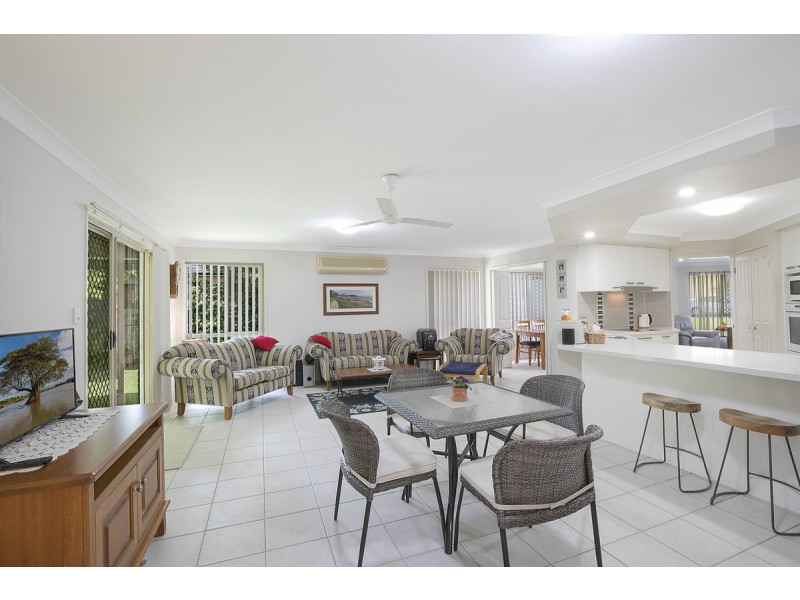 8 Carolena Street, Cleveland QLD 4163