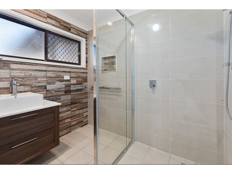 5 Hydrabad Street, Regents Park QLD 4118