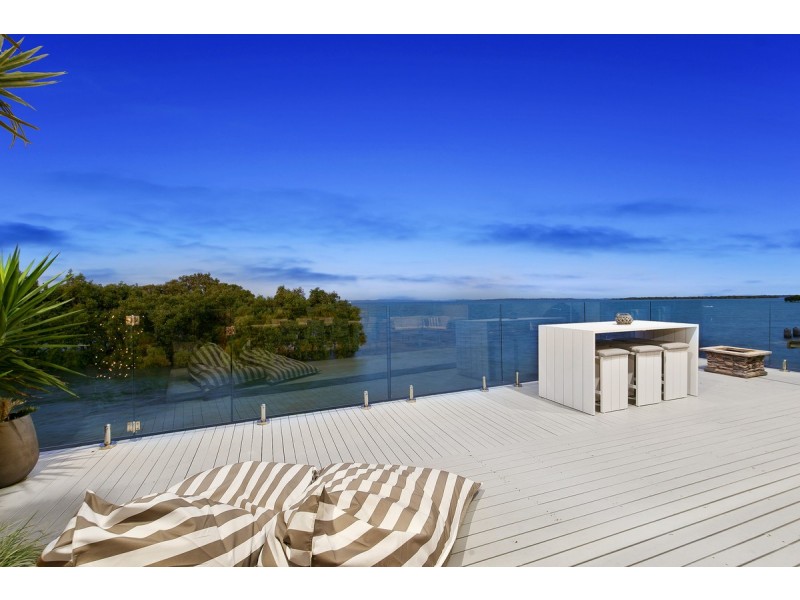 171 Shore Street North, Cleveland QLD 4163