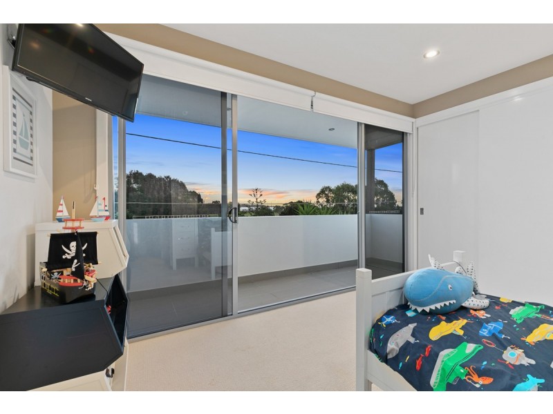 171 Shore Street North, Cleveland QLD 4163