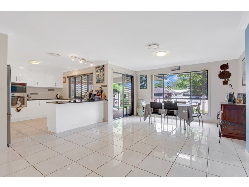 7 Poynter Street, Redland Bay QLD 4165