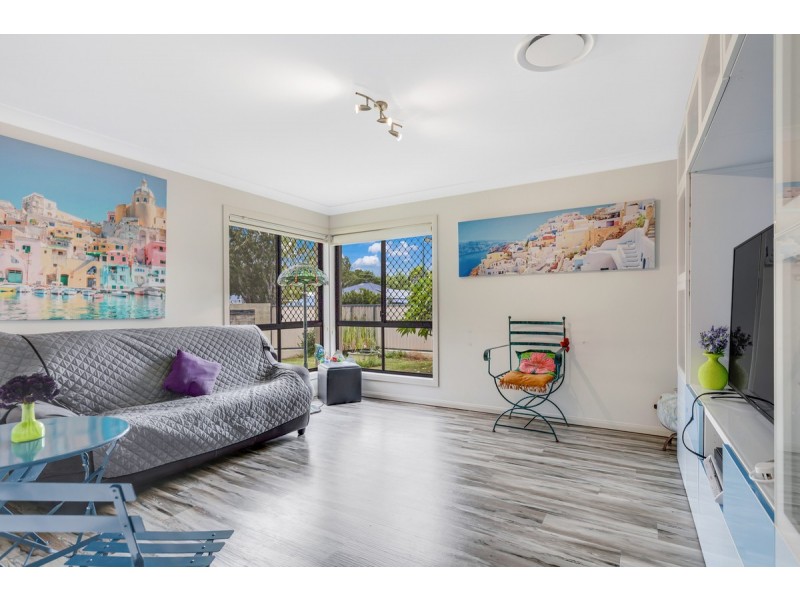 7 Poynter Street, Redland Bay QLD 4165