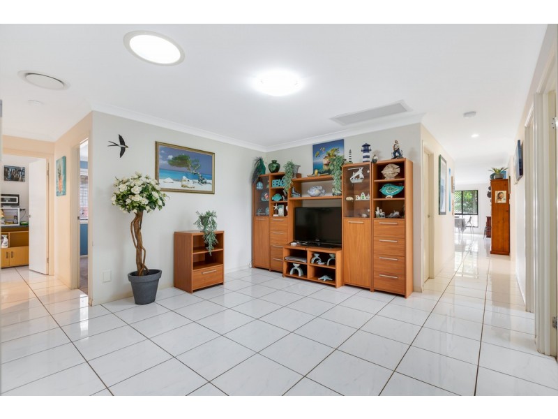 7 Poynter Street, Redland Bay QLD 4165
