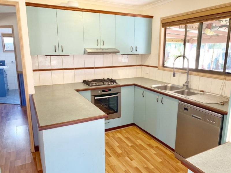 22 Makaha Drive, Birkdale QLD 4159