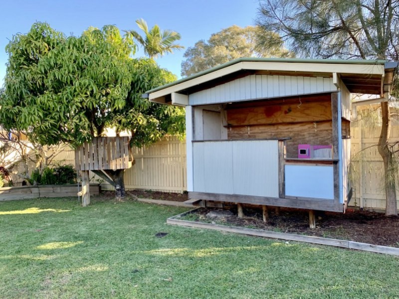 22 Makaha Drive, Birkdale QLD 4159