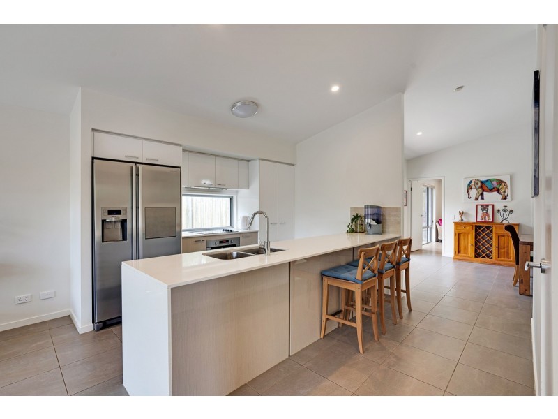 24 Golden Wattle Avenue, Mount Cotton QLD 4165