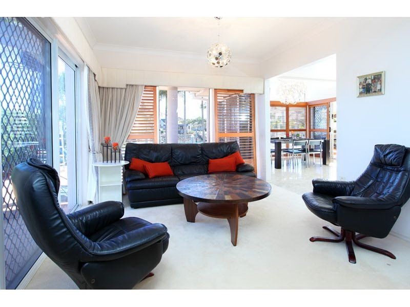 3 Captains Court, Raby Bay QLD 4163