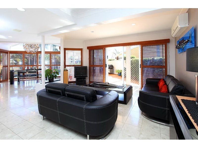 3 Captains Court, Raby Bay QLD 4163