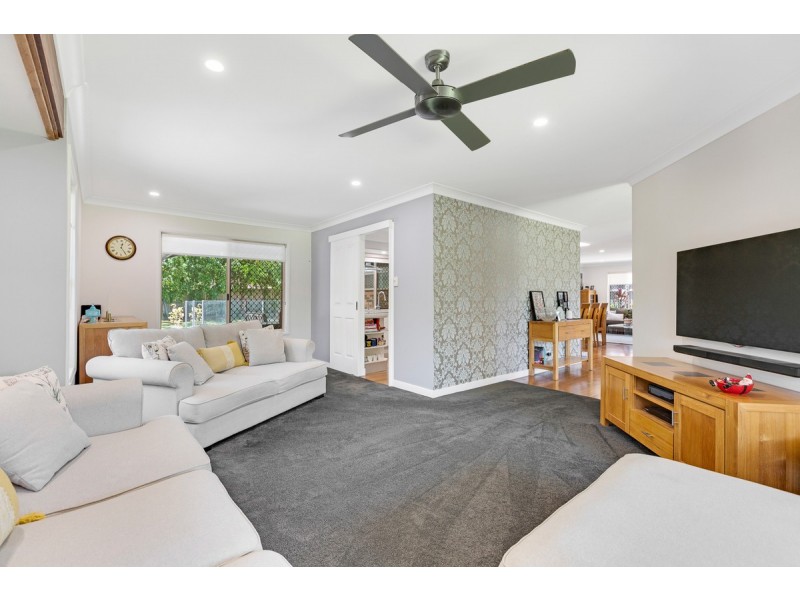 8 Belligoi Court, Cleveland QLD 4163