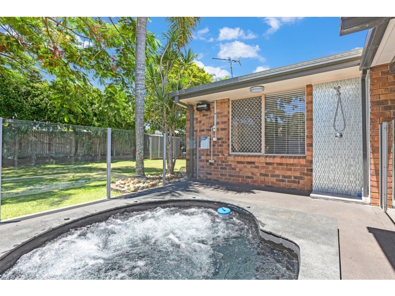 8 Belligoi Court, Cleveland QLD 4163