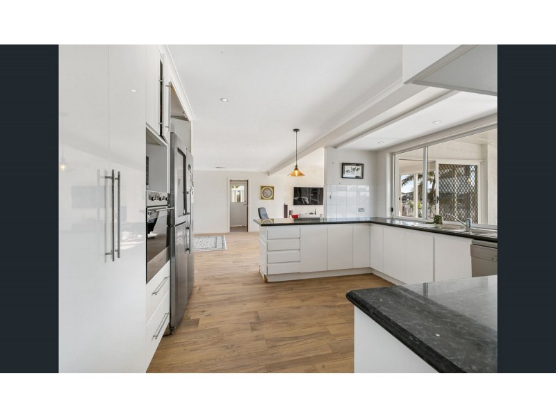 6 Bonaventure Court, Cleveland QLD 4163