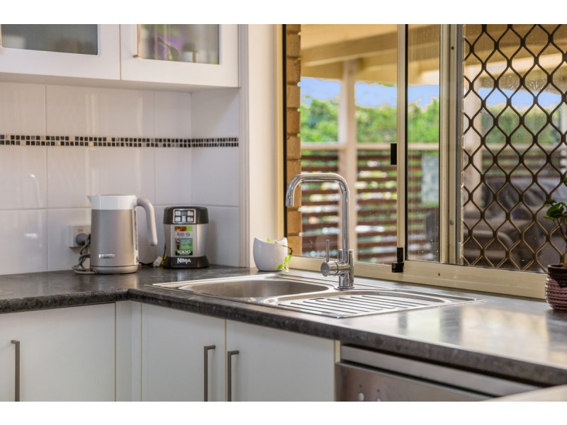 21 Redgrove Avenue, Wellington Point QLD 4160