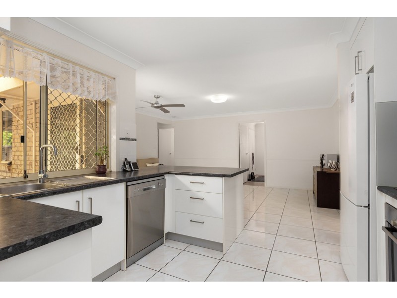 21 Redgrove Avenue, Wellington Point QLD 4160