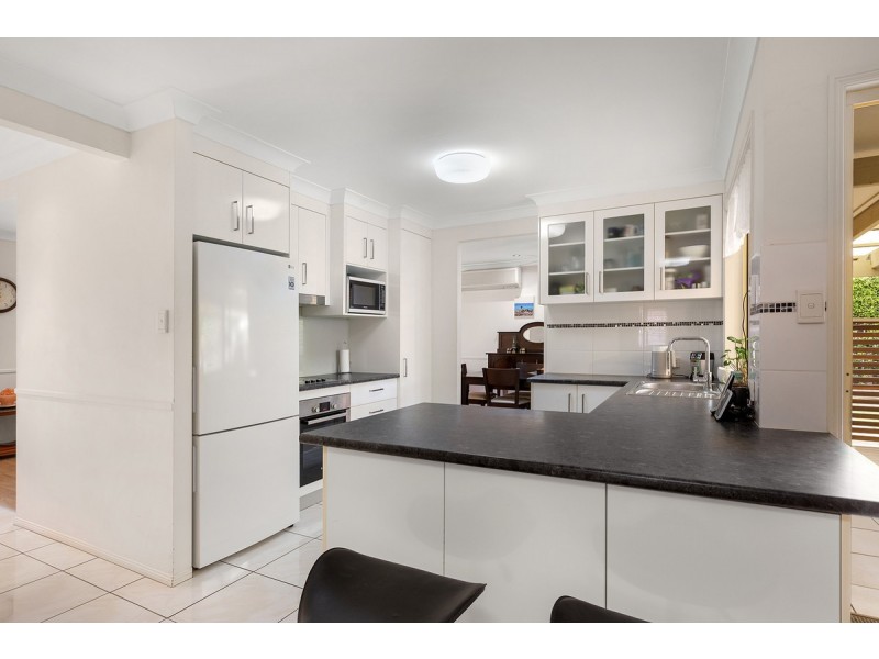 21 Redgrove Avenue, Wellington Point QLD 4160