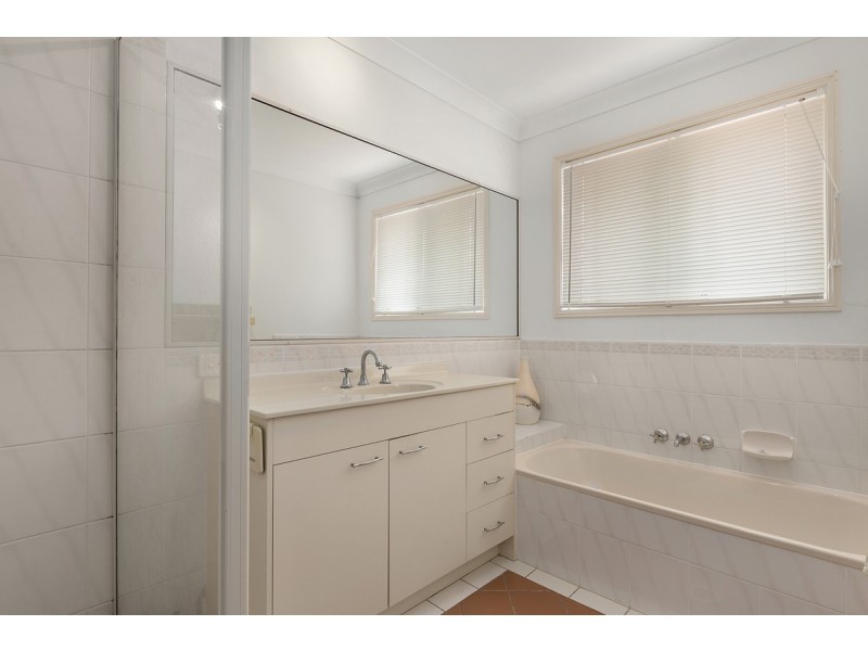 21 Redgrove Avenue, Wellington Point QLD 4160